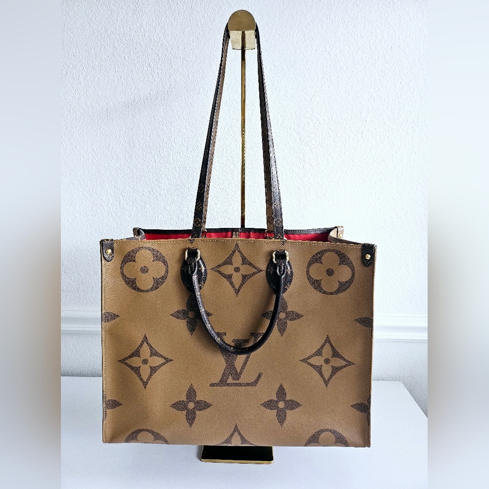 Louis Vuitton Reverse Monogram Onthego GM - Picture 3 of 13